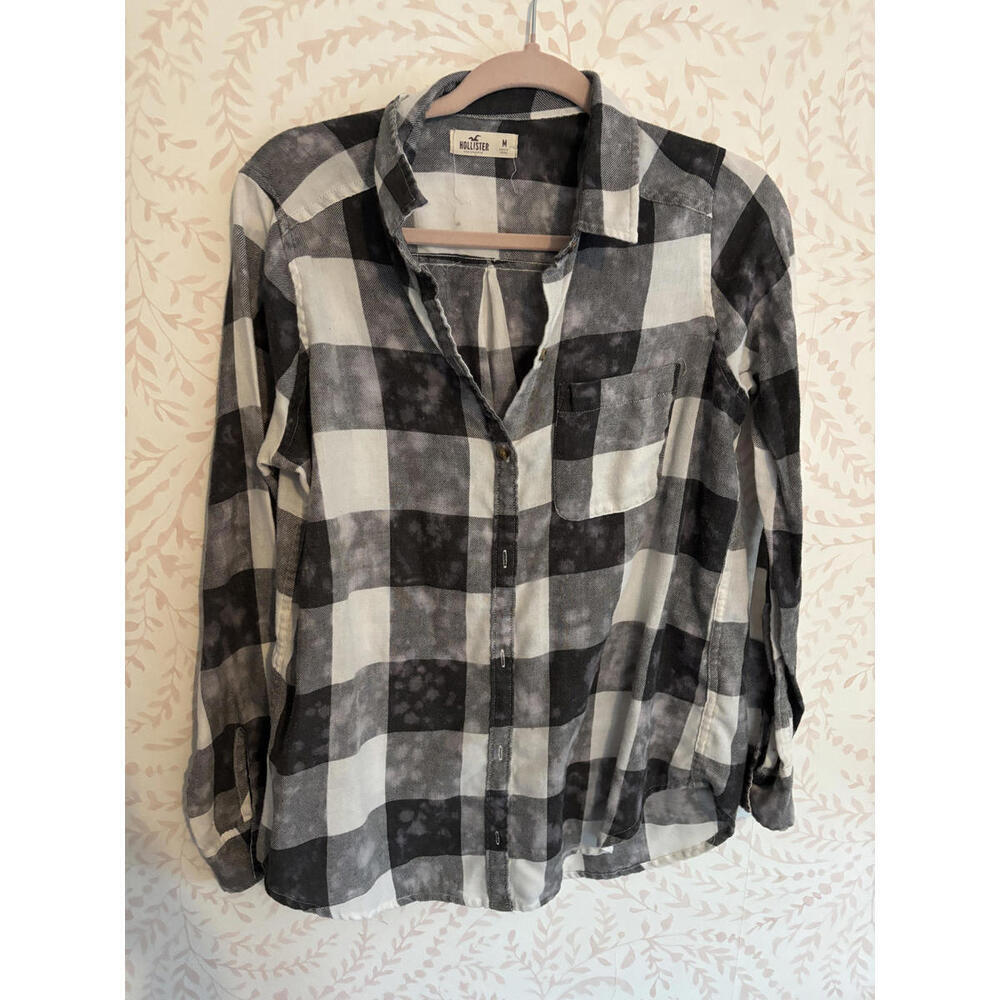 Hollister Women's Black and White Checkered Acid Wash Button-Up Shirt Size M - Picture 1 of 5